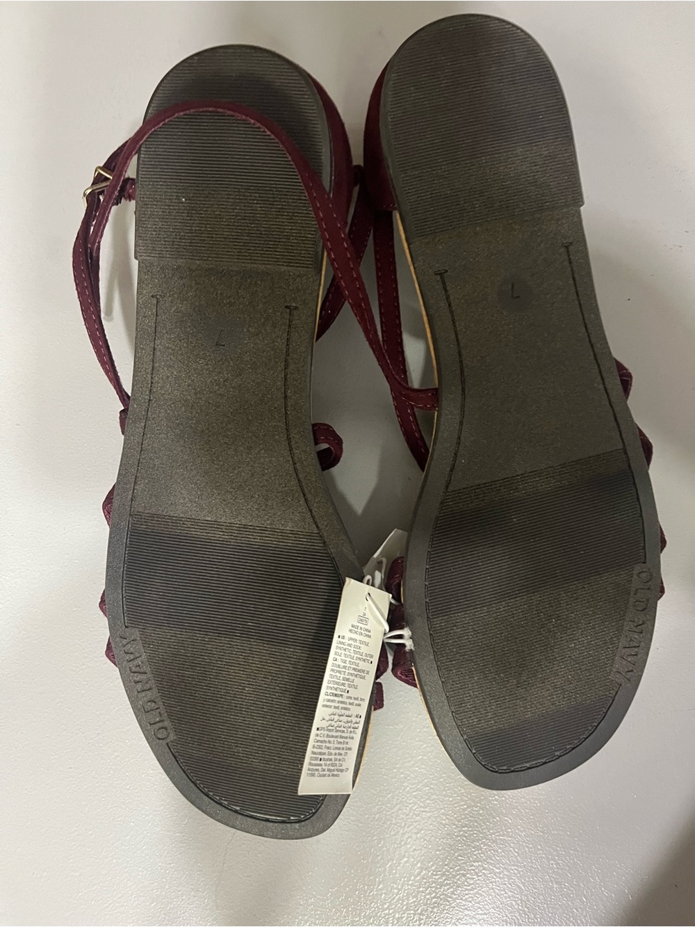 Old Navy Women's Burgundy Multi-Strap Ankle Buckle Sandals - Picture 4 of 4